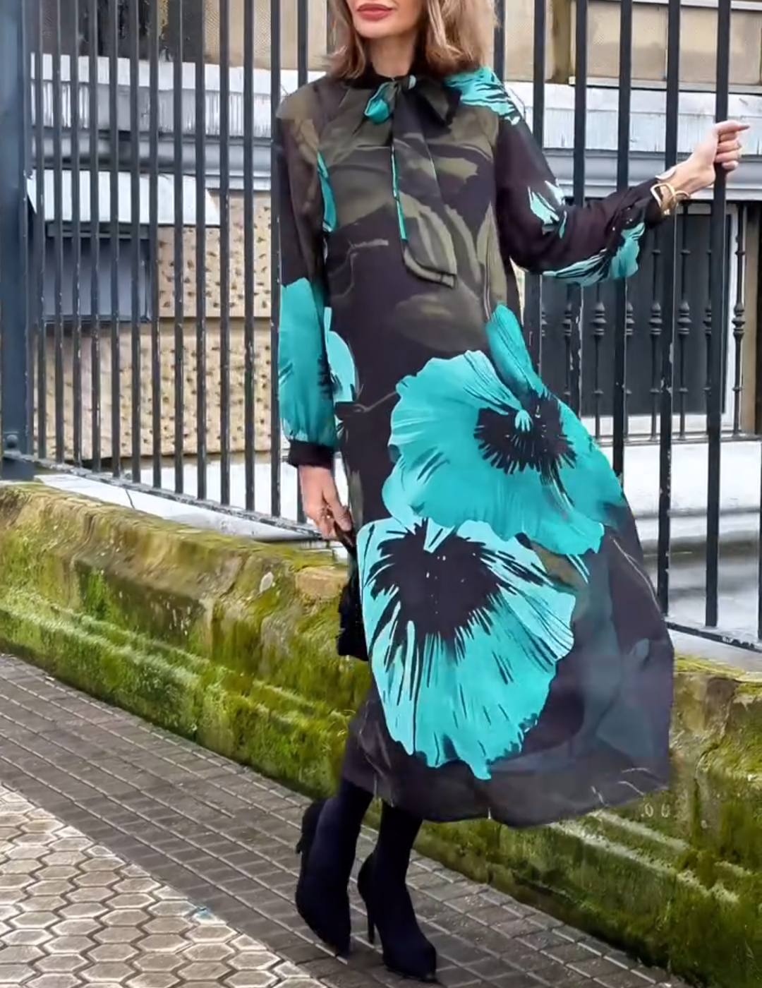 Midi Bule Floral Dress