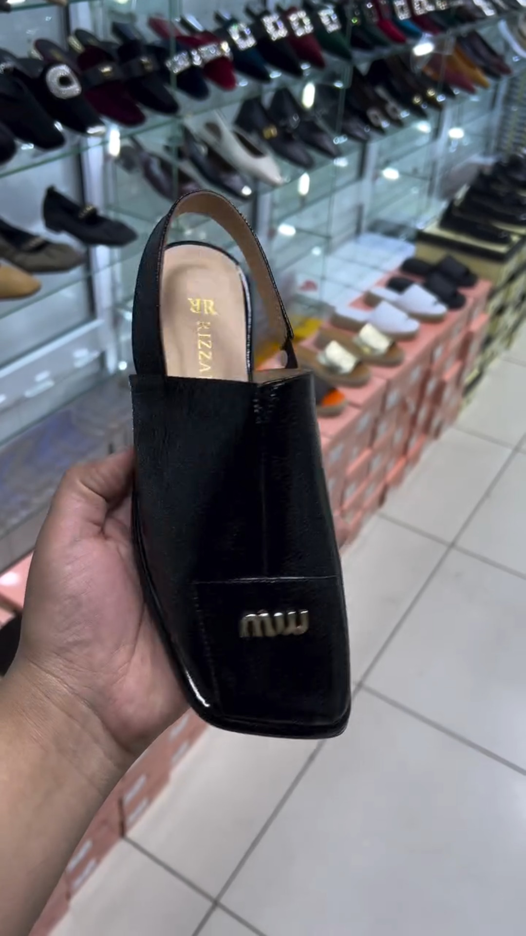 Women's casual leather sandals