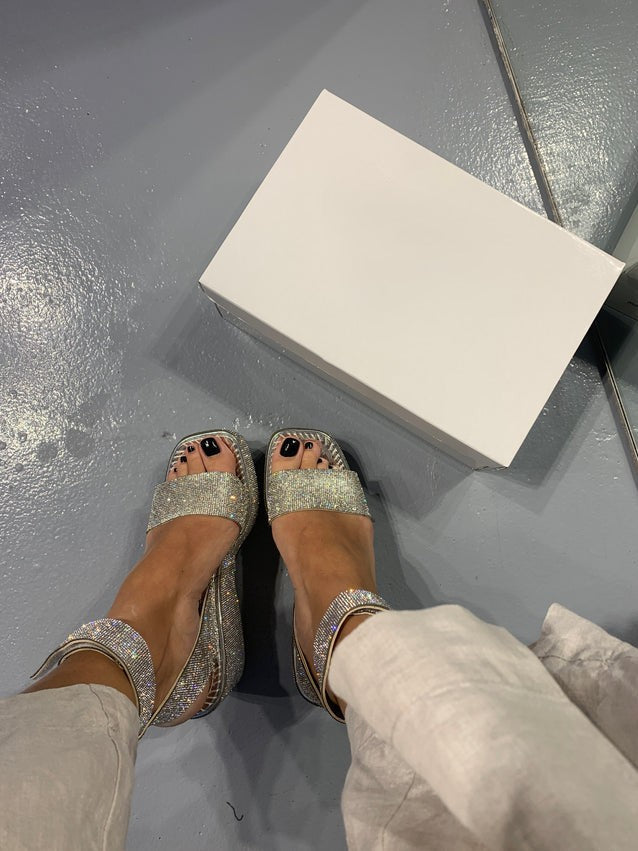 Light luxury rhinestone thickened soft-soled sandals