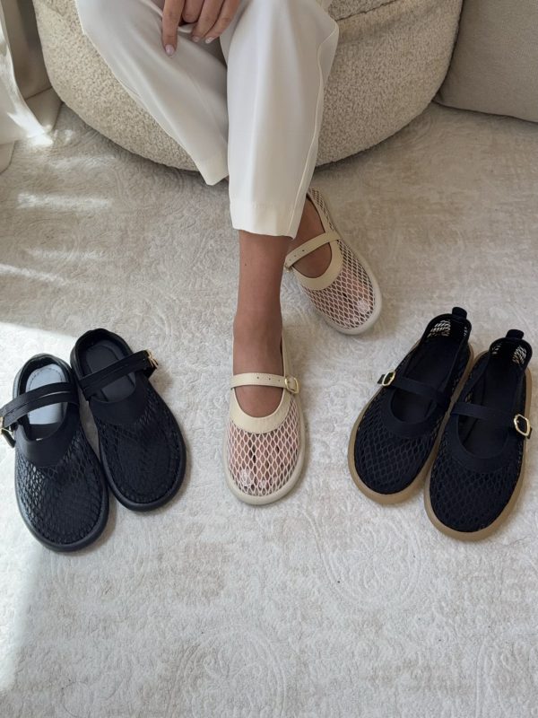 Mesh casual flat sandals