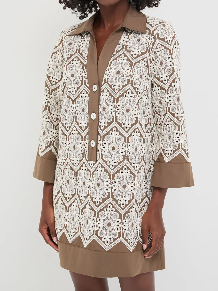 Lace Collier Three-quarter Length Sleeve Dress