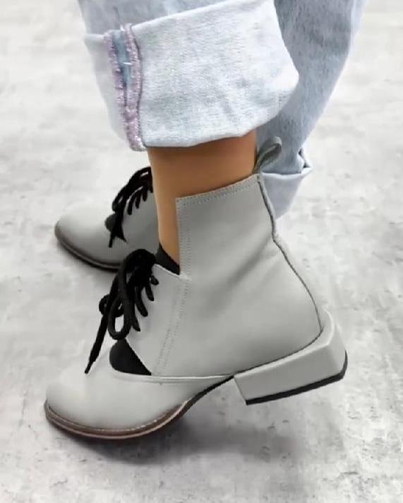 Women's High Top Contrasting Colors Lace-Up Boots